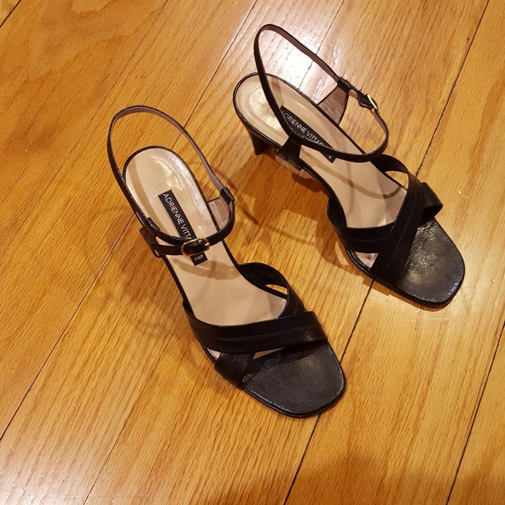 Women's open toe, back strap shoes